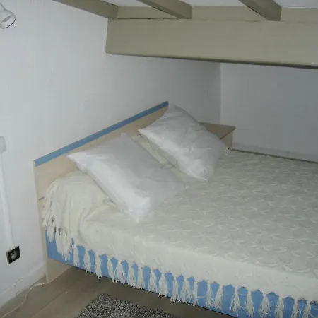 Maison De 2 Chambres A Agde Avec Jardin Amenage