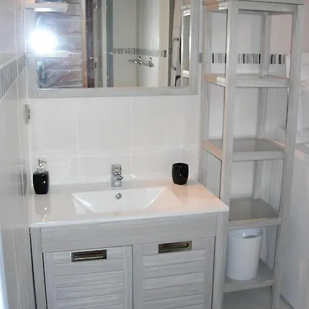 Prázdninový dům Maison De 2 Chambres A Agde Avec Jardin Amenage *